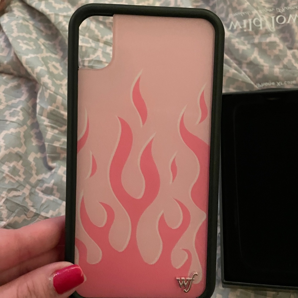 WILDFLOWER iphone xr PINK HOT FLAMES phone case